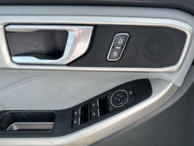 Certified 2022 Ford Explorer XLT w/ Equipment Group 202A AWD/4WD image 14