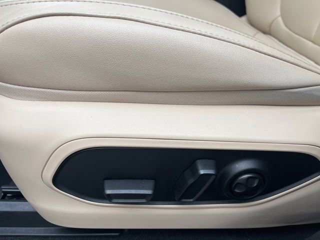 Used 2024 Jeep Grand Cherokee L Limited image 23