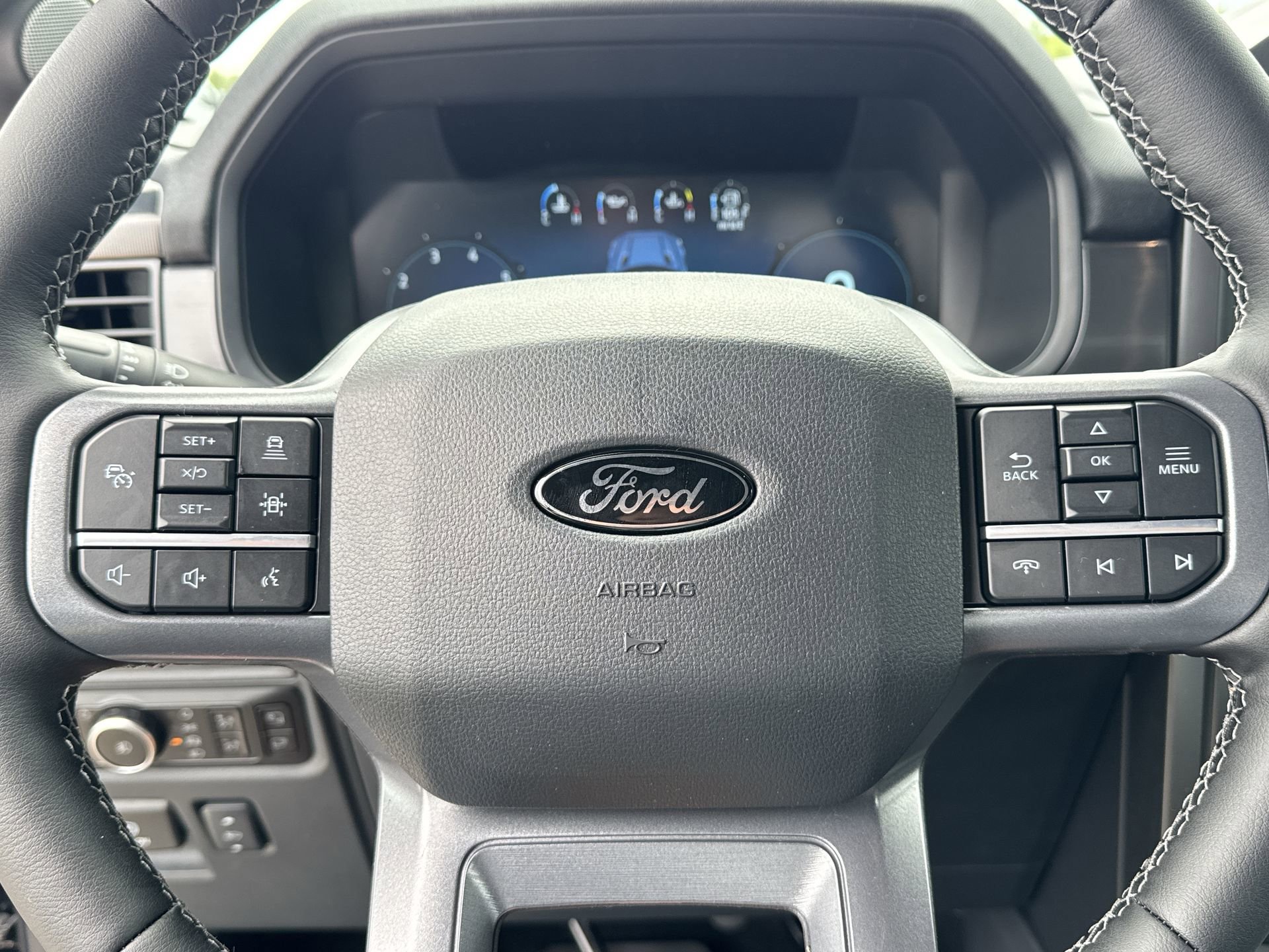 Certified 2025 Ford F150 Lariat w/ Equipment Group 501A Mid AWD/4WD image 61