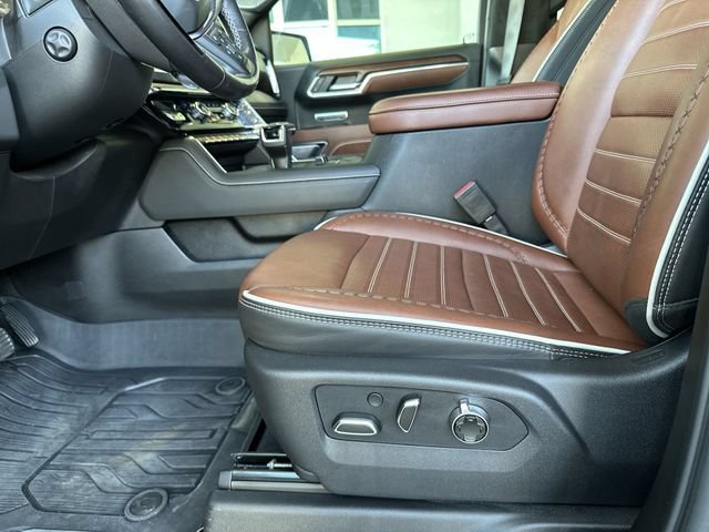 Used 2026 GMC Sierra 1500 Denali Ultimate AWD/4WD image 13