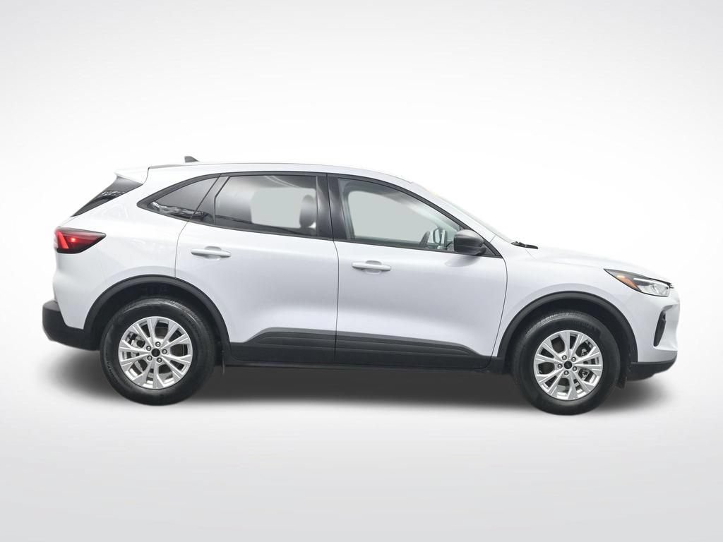 Certified 2025 Ford Escape Active w/ Cold Weather Package AWD/4WD image 4