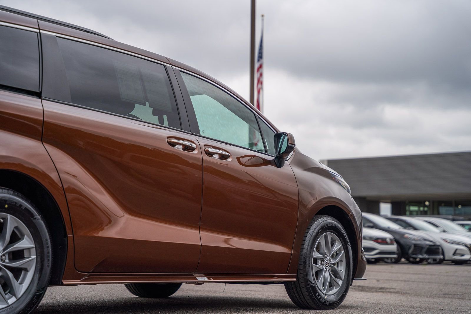 Used 2022 Toyota Sienna XLE FWD image 8