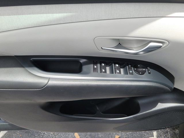 Used 2025 Hyundai Tucson SEL FWD image 14