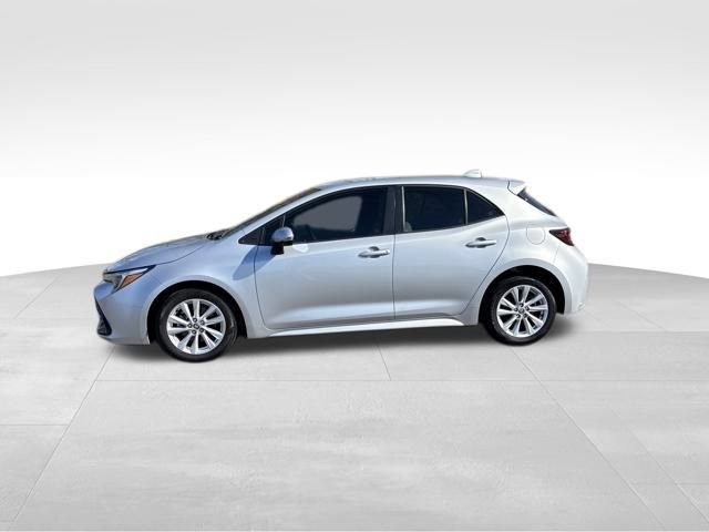 Used 2023 Toyota Corolla SE image 2