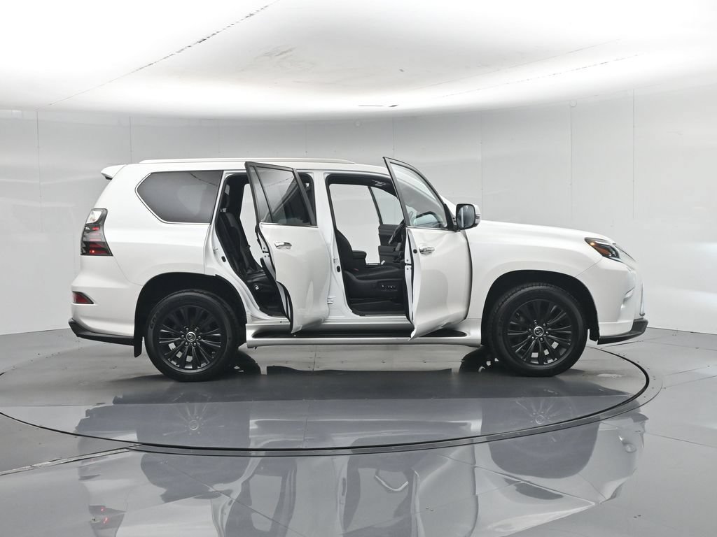 Used 2023 Lexus GX 460 Luxury w/ Sport Design Package AWD/4WD image 43