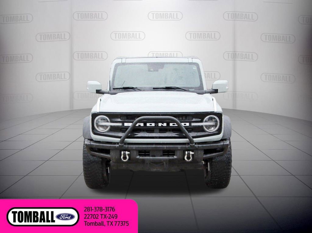Certified 2022 Ford Bronco Outer Banks w/ Sasquatch Package AWD/4WD image 2