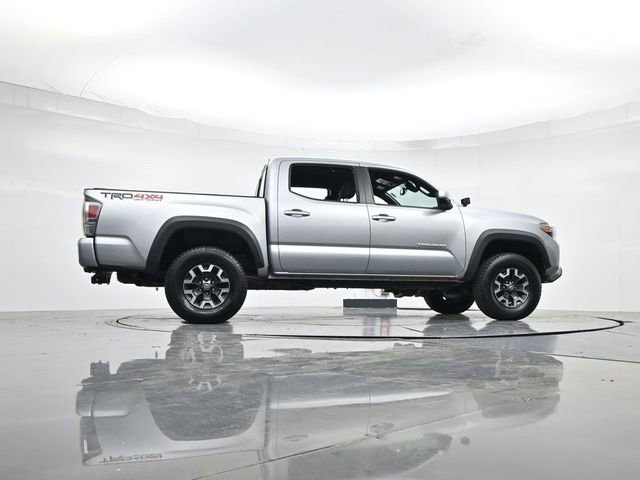 Used 2023 Toyota Tacoma TRD Off-Road w/ Technology Package AWD/4WD image 31