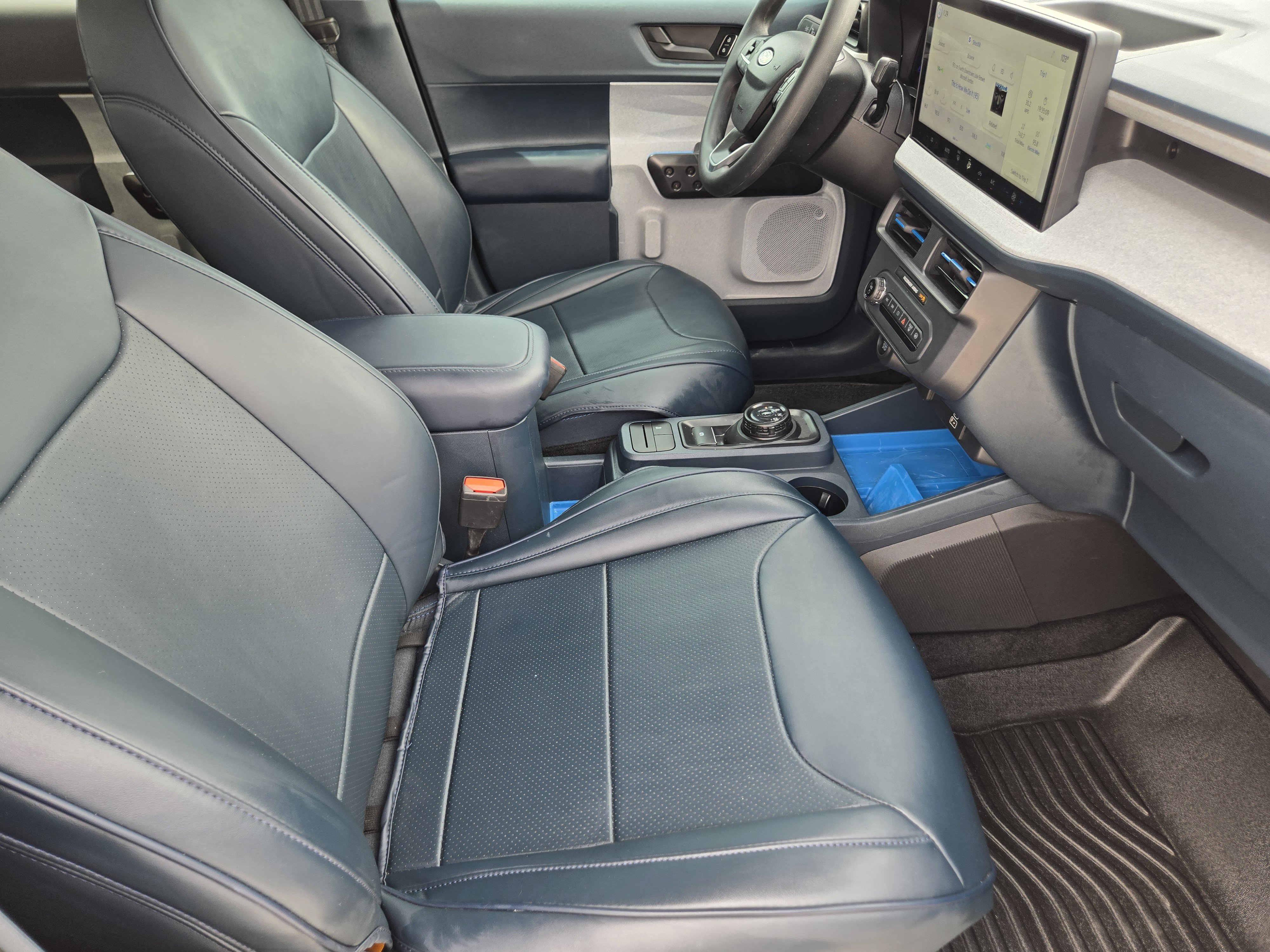 Certified 2025 Ford Maverick XLT FWD image 14