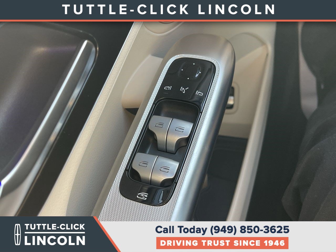 Used 2024 Mercedes-Benz GLC 300 4MATIC image 25