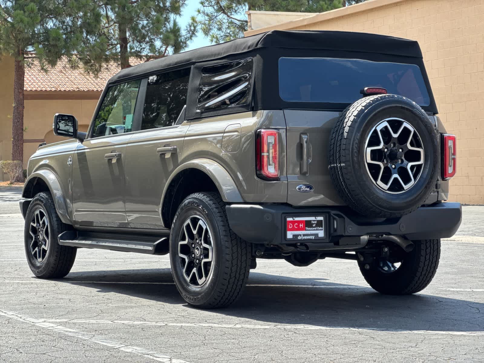 Certified 2025 Ford Bronco Outer Banks AWD/4WD image 6