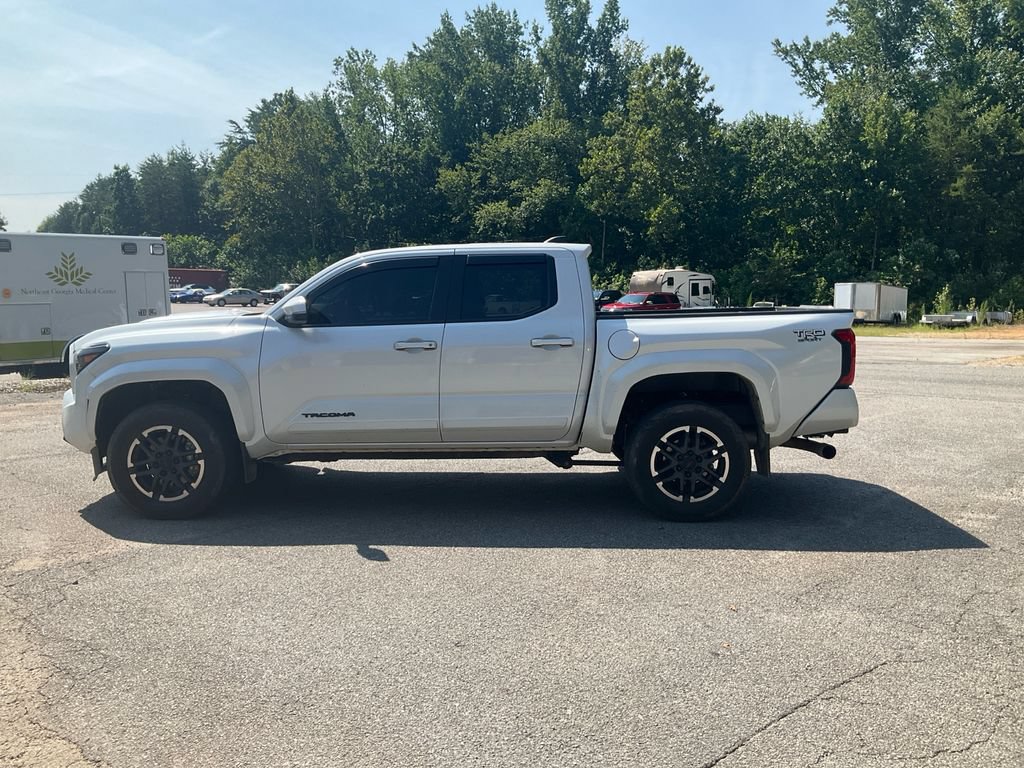 Used 2024 Toyota Tacoma TRD Sport w/ TRD Sport Upgrade Package AWD/4WD image 8