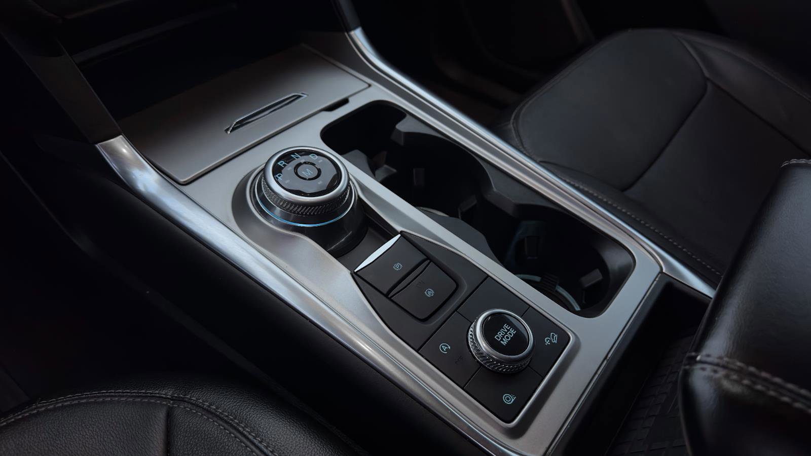 Certified 2020 Ford Explorer Limited w/ Class III Trailer Tow Package image 17