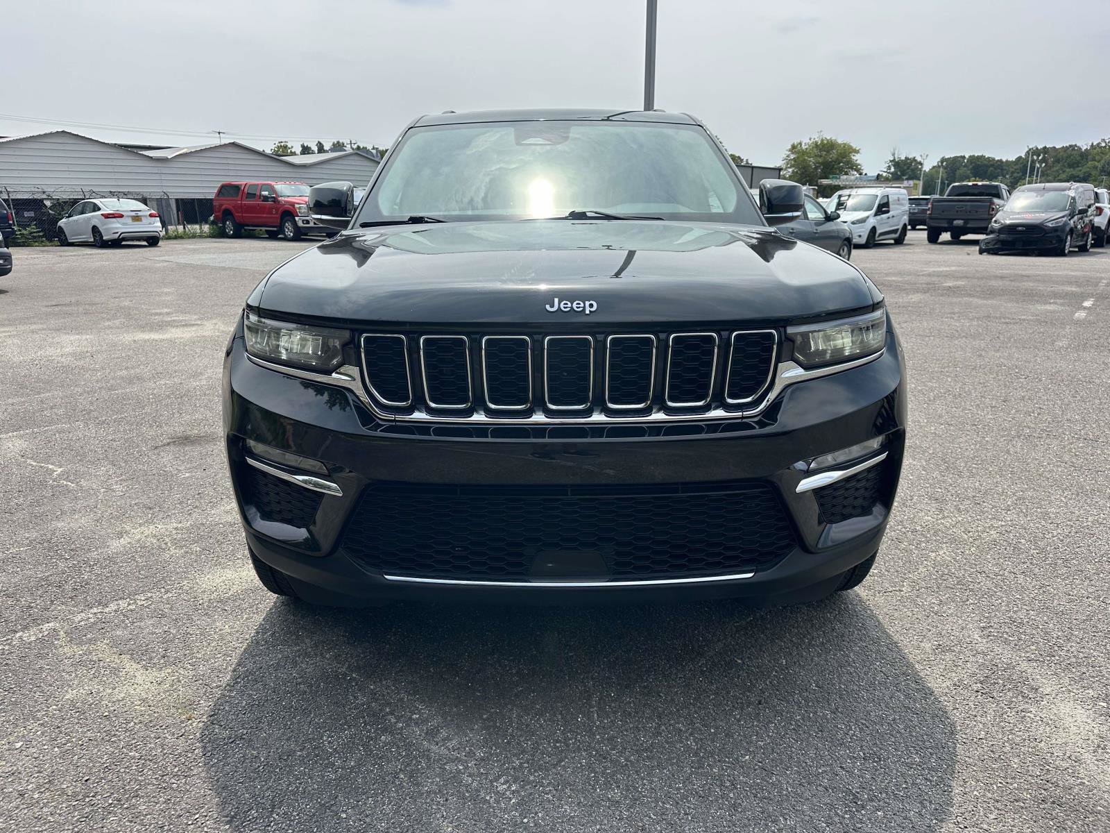 Used 2022 Jeep Grand Cherokee Limited 4xe AWD/4WD image 2