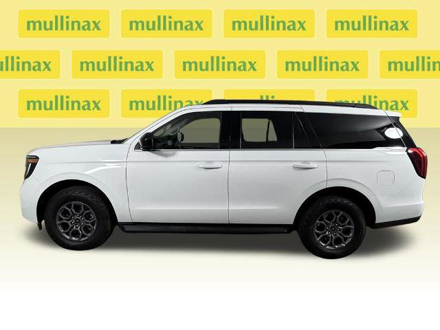 Certified 2025 Ford Expedition Active image 2