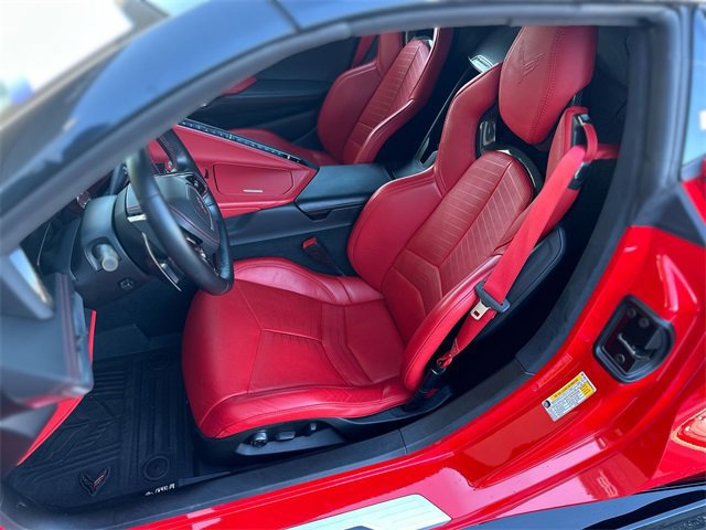 Used 2021 Chevrolet Corvette Stingray w/ Z51 Performance Package image 12