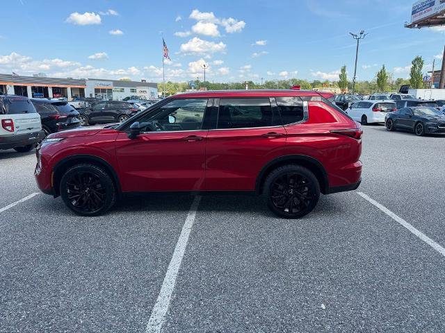 Used 2023 Mitsubishi Outlander SE AWD/4WD image 3