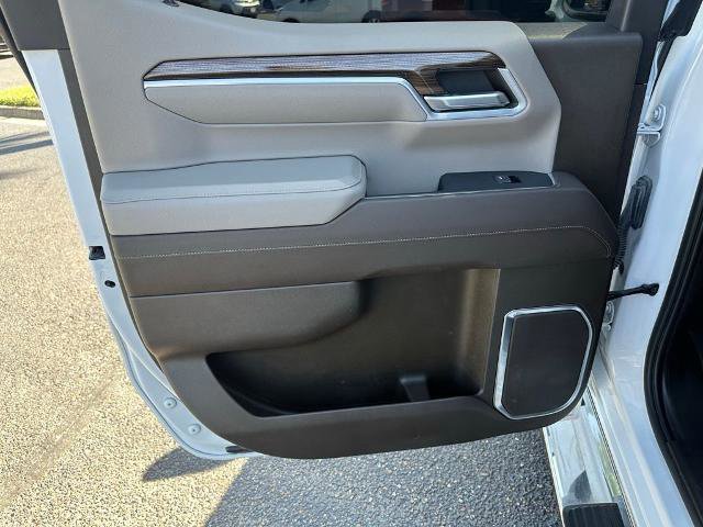 Used 2022 Chevrolet Silverado 1500 LT w/ Z71 Off-Road Package image 16