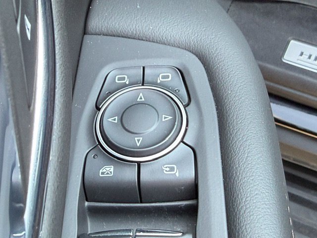 Used 2023 Chevrolet Tahoe High Country AWD/4WD image 16