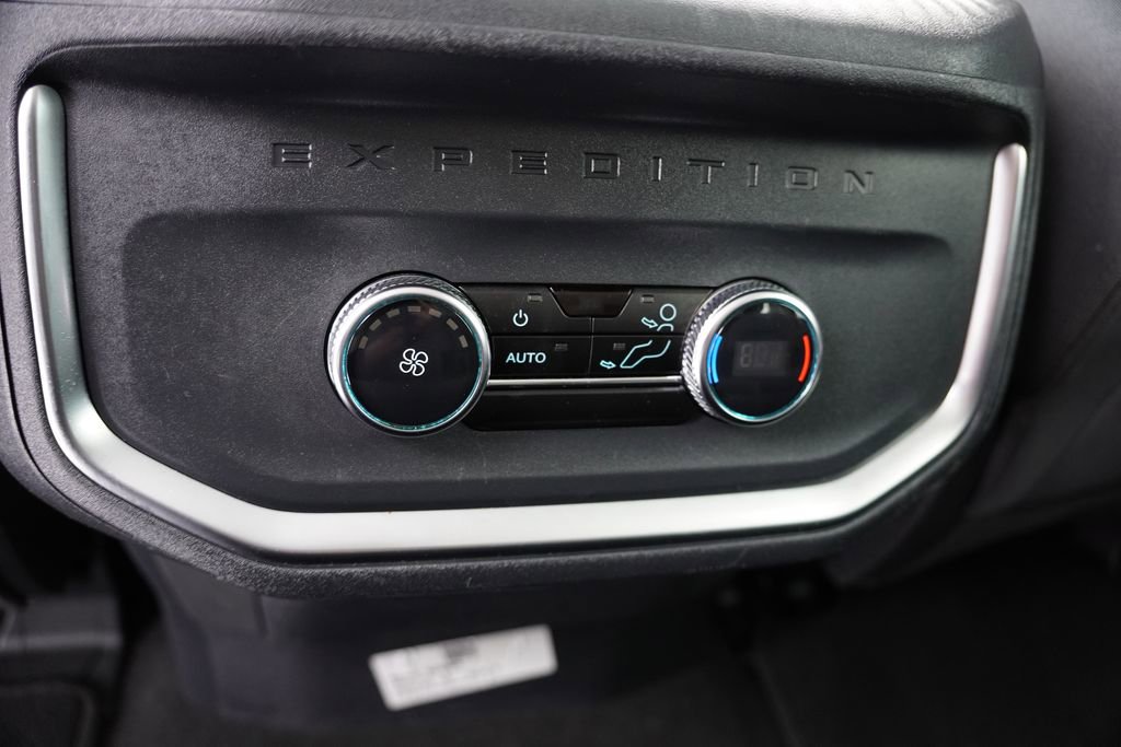 Certified 2025 Ford Expedition Active image 21
