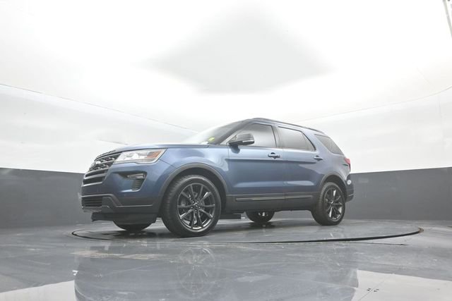 Certified 2019 Ford Explorer XLT w/ Equipment Group 202A AWD/4WD image 35