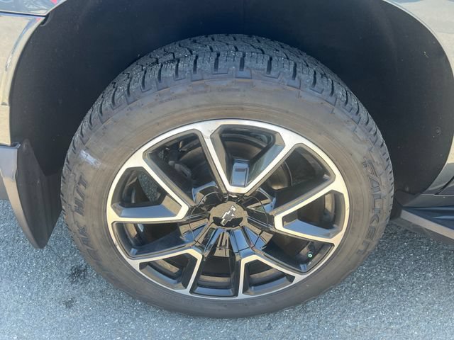 Used 2021 Chevrolet Tahoe RST w/ Luxury Package AWD/4WD image 9
