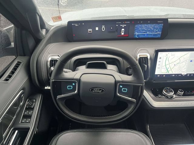 Certified 2025 Ford Expedition Platinum w/ Stealth Performance Package AWD/4WD image 16