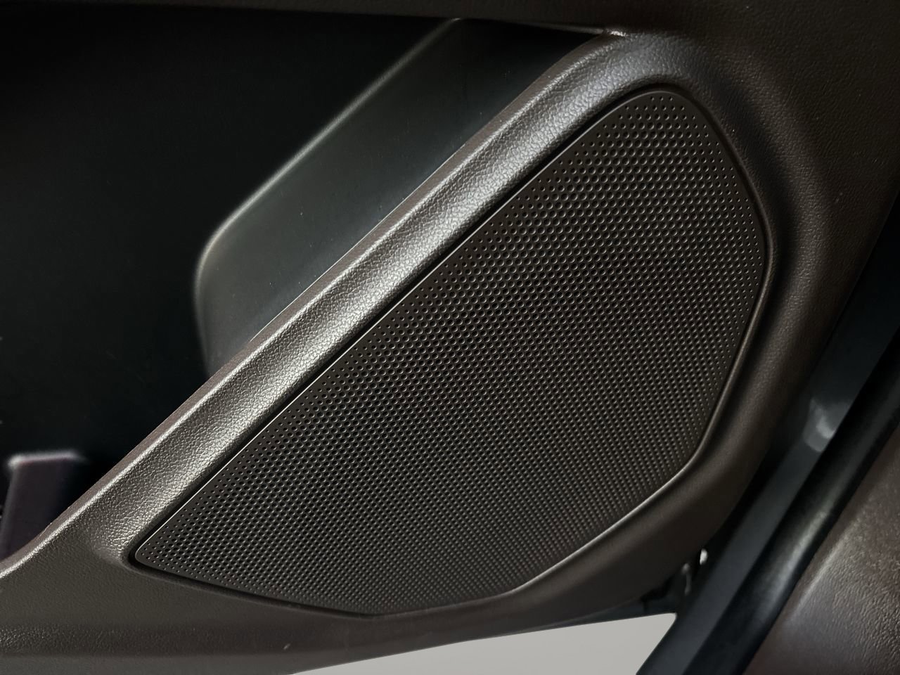 Certified 2024 Ford Explorer King Ranch w/ Technology Package image 21