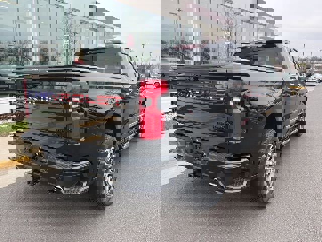 Used 2022 Chevrolet Silverado 1500 High Country w/ Technology Package image 5