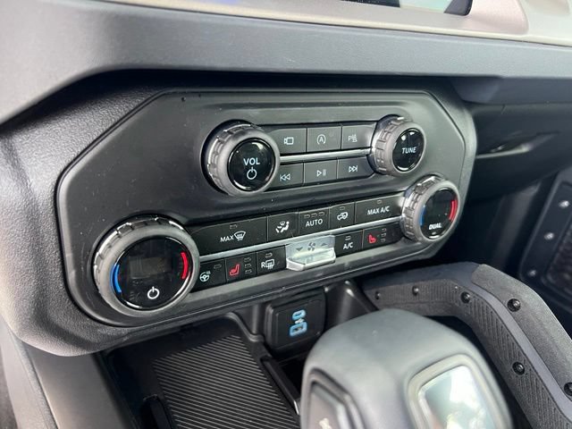 Certified 2025 Ford Bronco Outer Banks w/ Sasquatch Package AWD/4WD image 14
