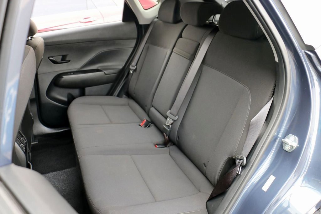 Used 2025 Hyundai Kona SEL image 18