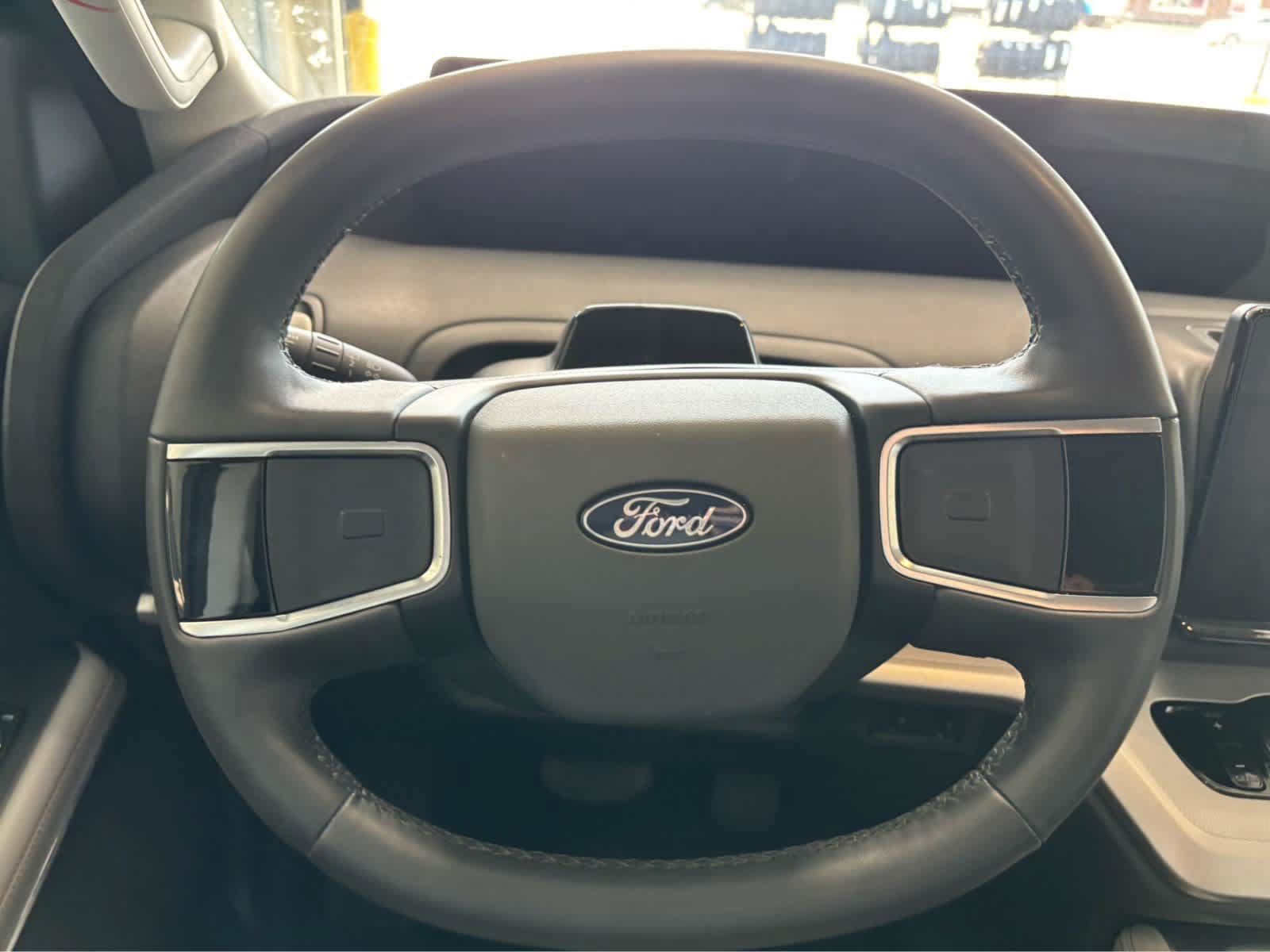 Certified 2025 Ford Expedition Active AWD/4WD image 16