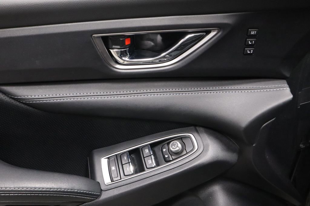 Used 2023 Subaru Ascent Limited AWD/4WD image 23