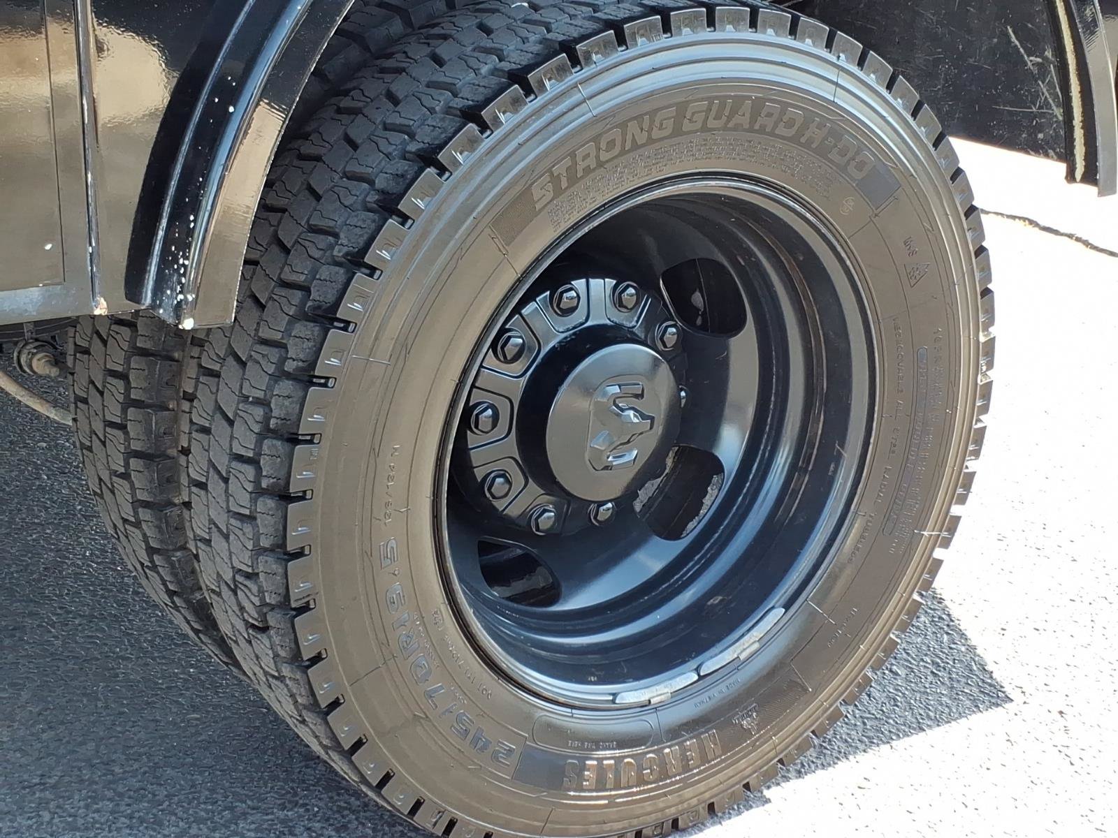 Used 2022 RAM 5500 Tradesman AWD/4WD image 12