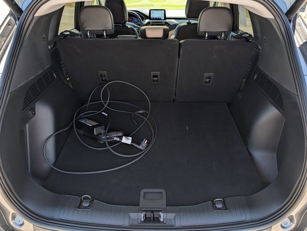 Certified 2022 Ford Escape SEL w/ Technology Package FWD image 27