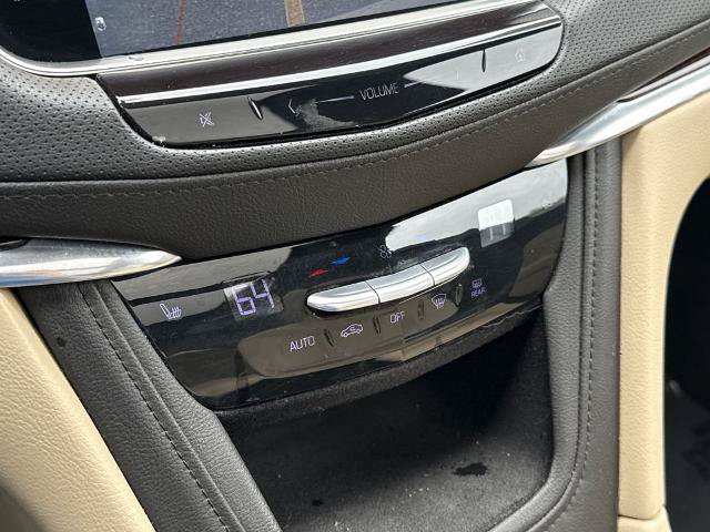 Used 2018 Cadillac XT5 Luxury w/ Driver Awareness Package AWD/4WD image 21