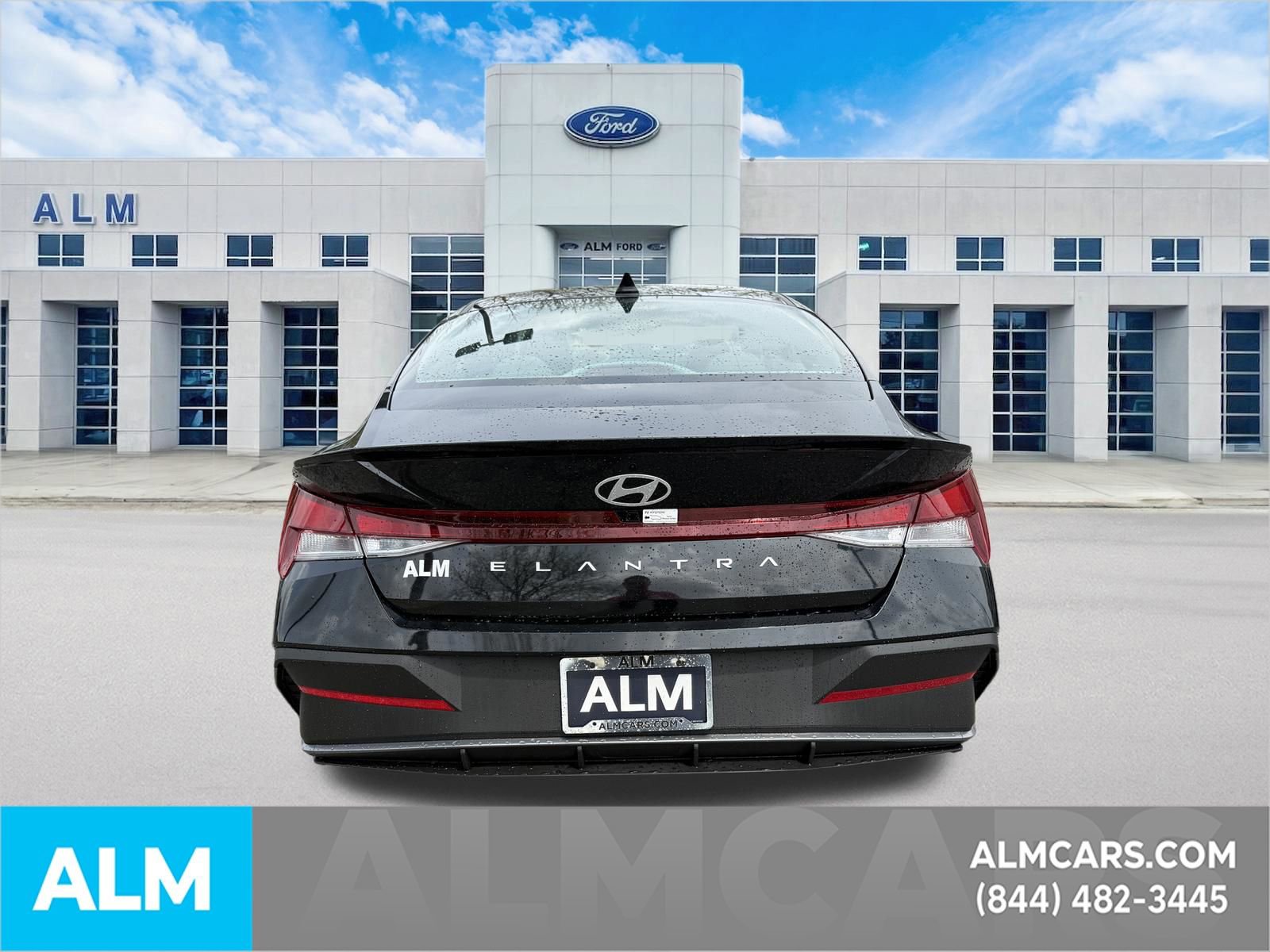 Used 2025 Hyundai Elantra Sport image 6