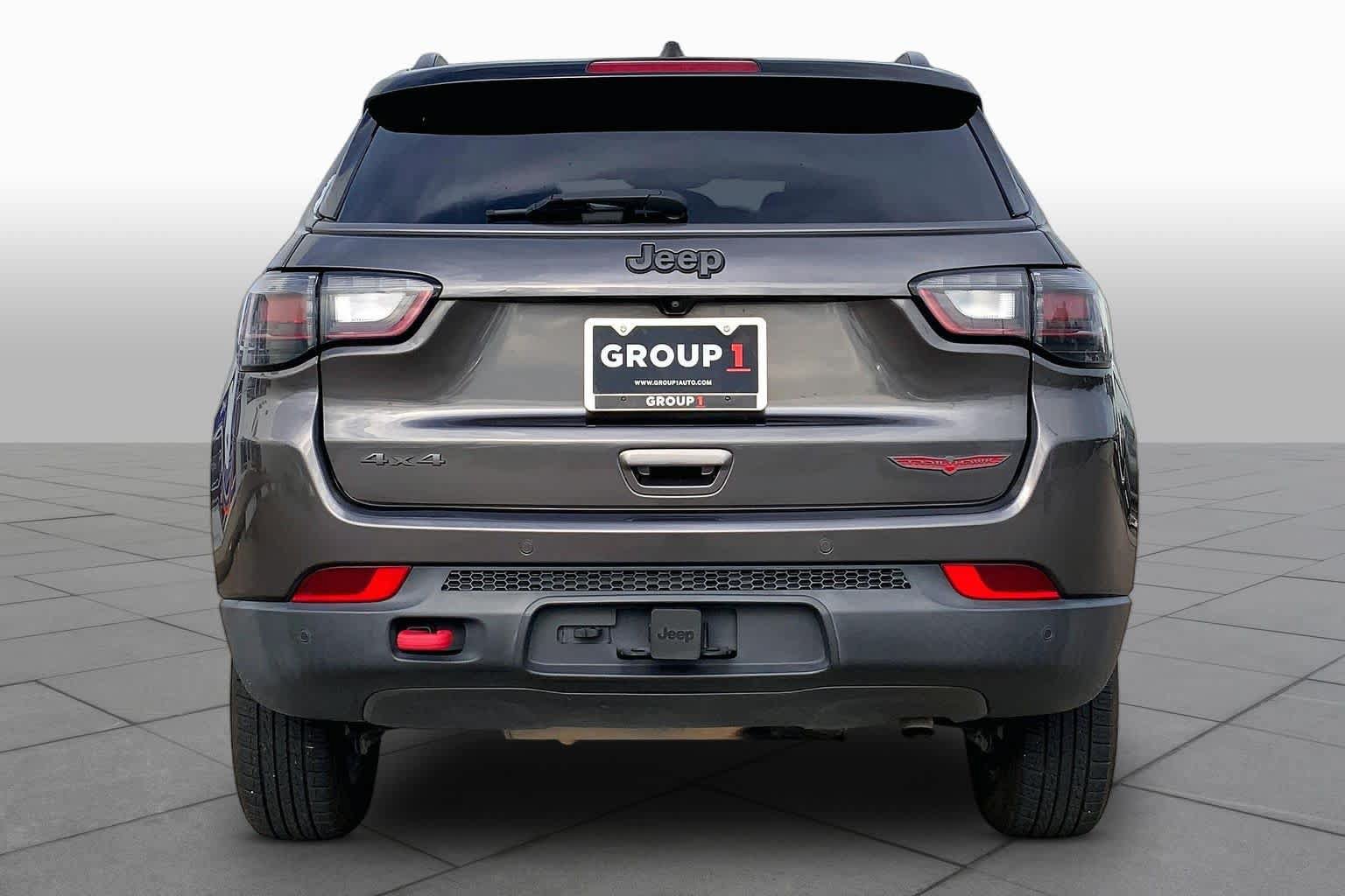 Used 2022 Jeep Compass Trailhawk w/ Trailhawk Elite Group AWD/4WD image 5