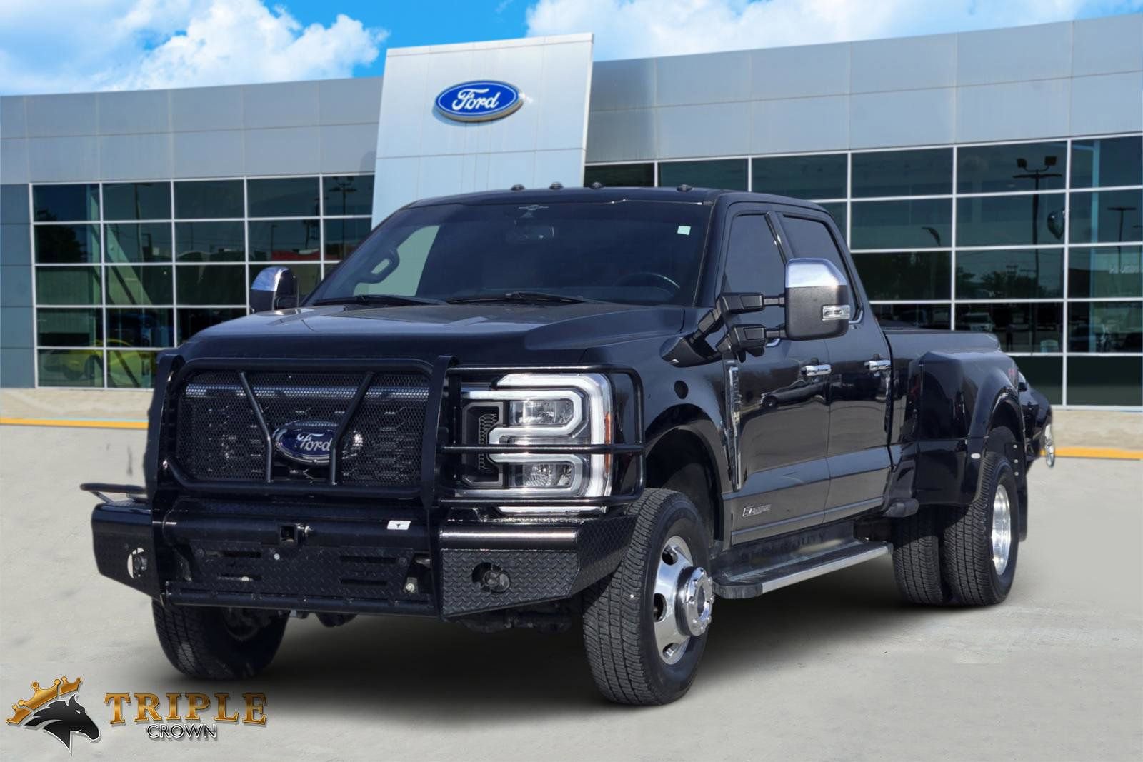 Certified 2023 Ford F350 Lariat w/ Chrome Package image 2