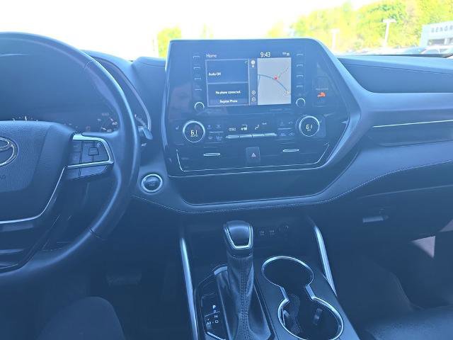 Used 2021 Toyota Highlander XLE AWD/4WD image 30