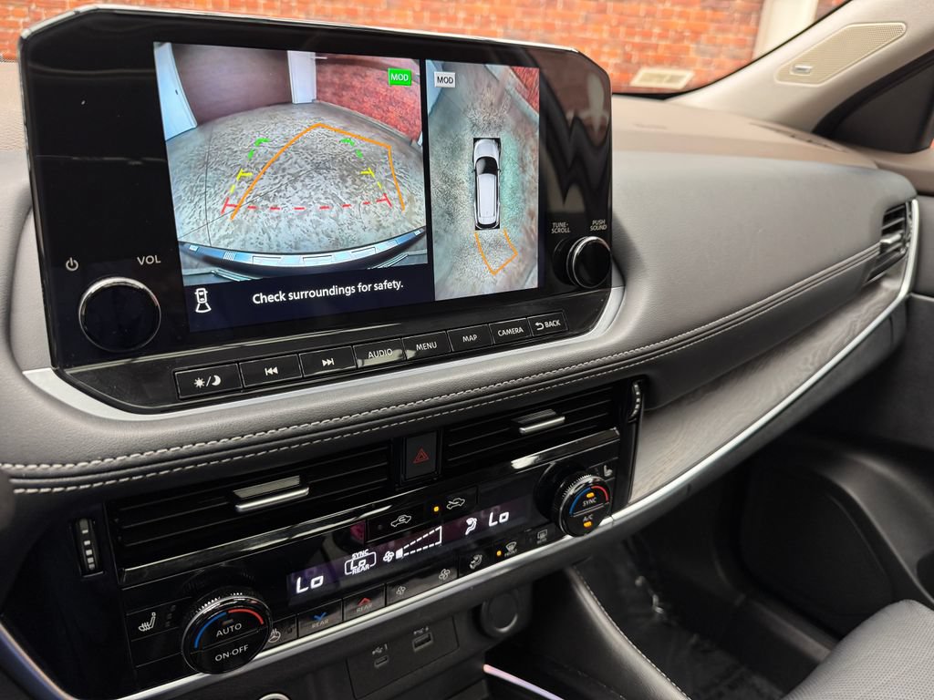 Used 2022 Nissan Rogue Platinum w/ Head-Up Display Package AWD/4WD image 22