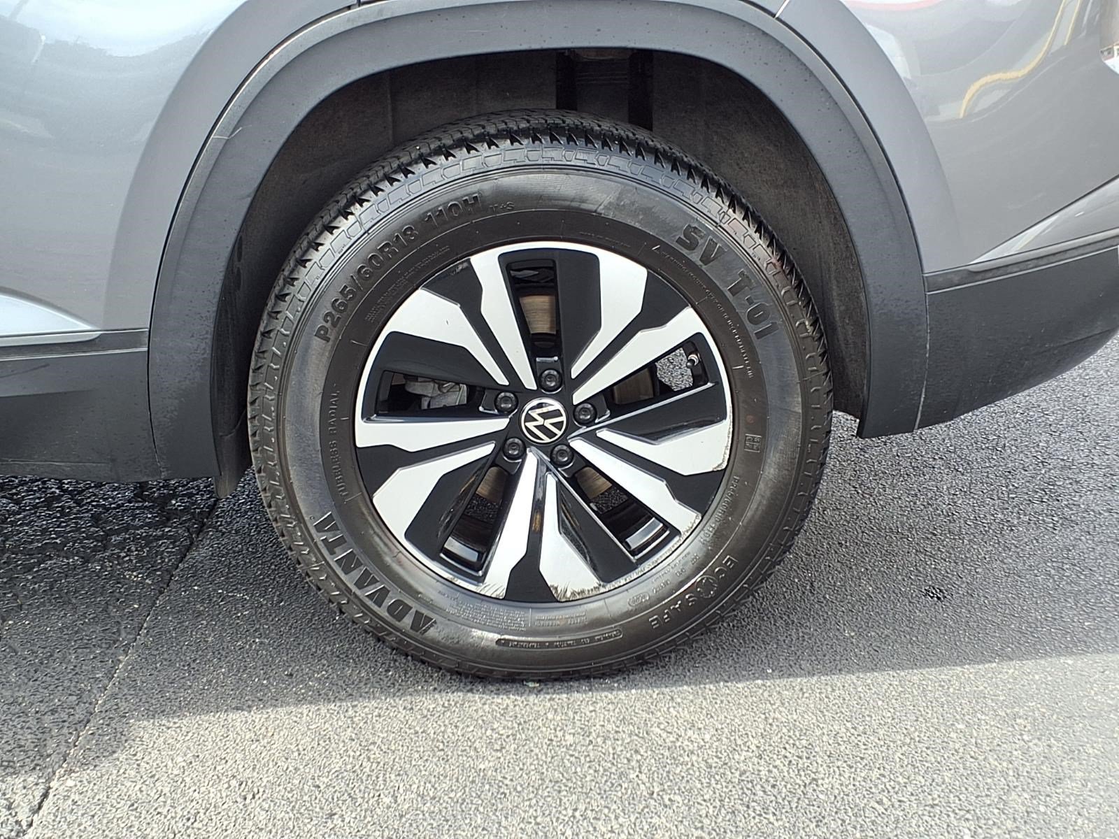 Used 2024 Volkswagen Atlas Cross Sport SE FWD image 10