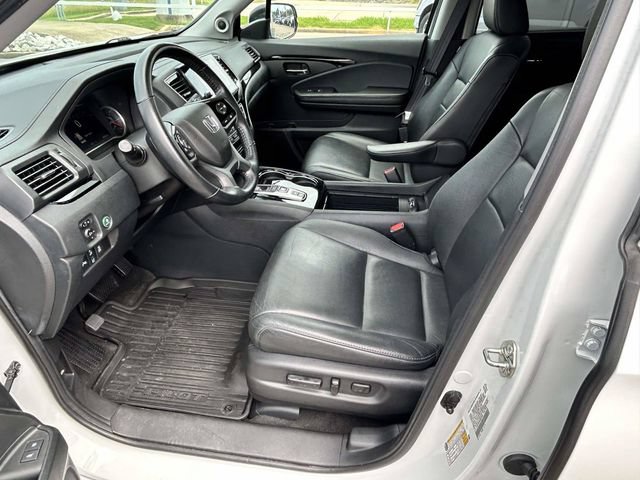 Used 2021 Honda Pilot Touring image 16