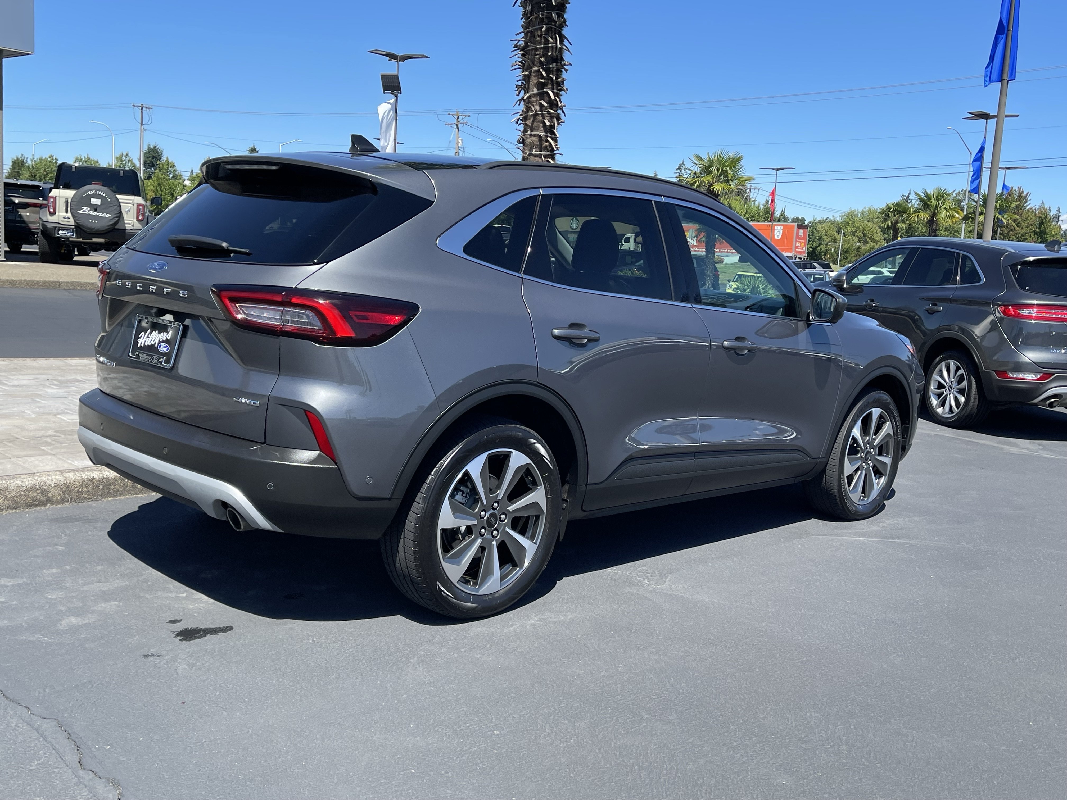 Certified 2023 Ford Escape Platinum w/ Premium Technology Package AWD/4WD image 3