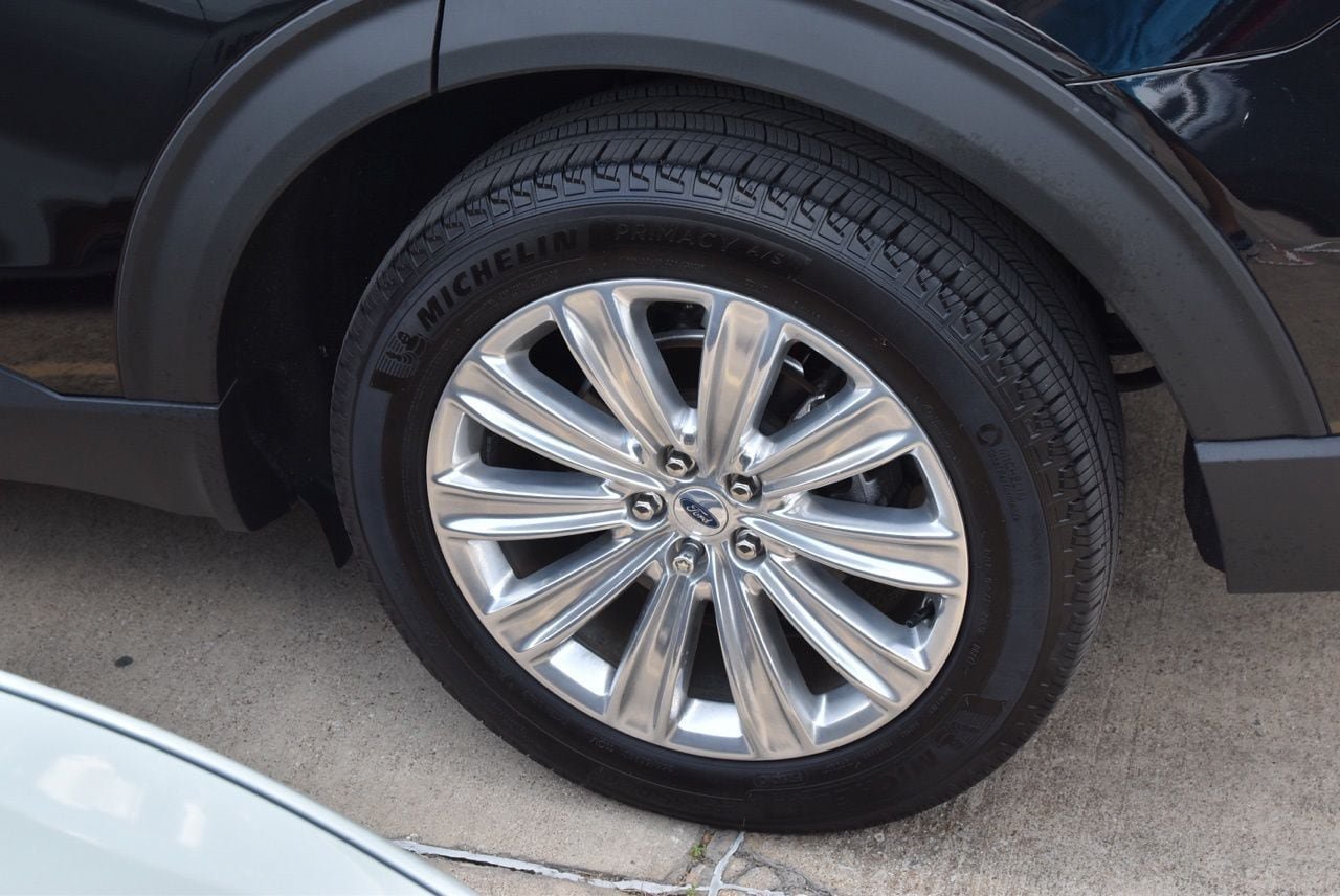 Certified 2024 Ford Explorer Limited w/ Limited Technology Package AWD/4WD image 10