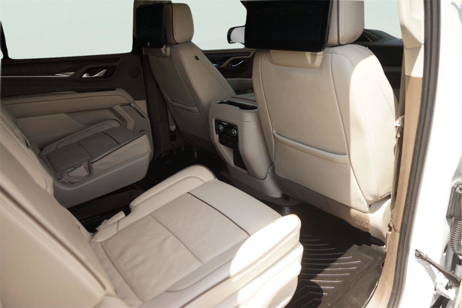 Used 2024 GMC Yukon XL Denali w/ Denali Reserve Package RWD image 17