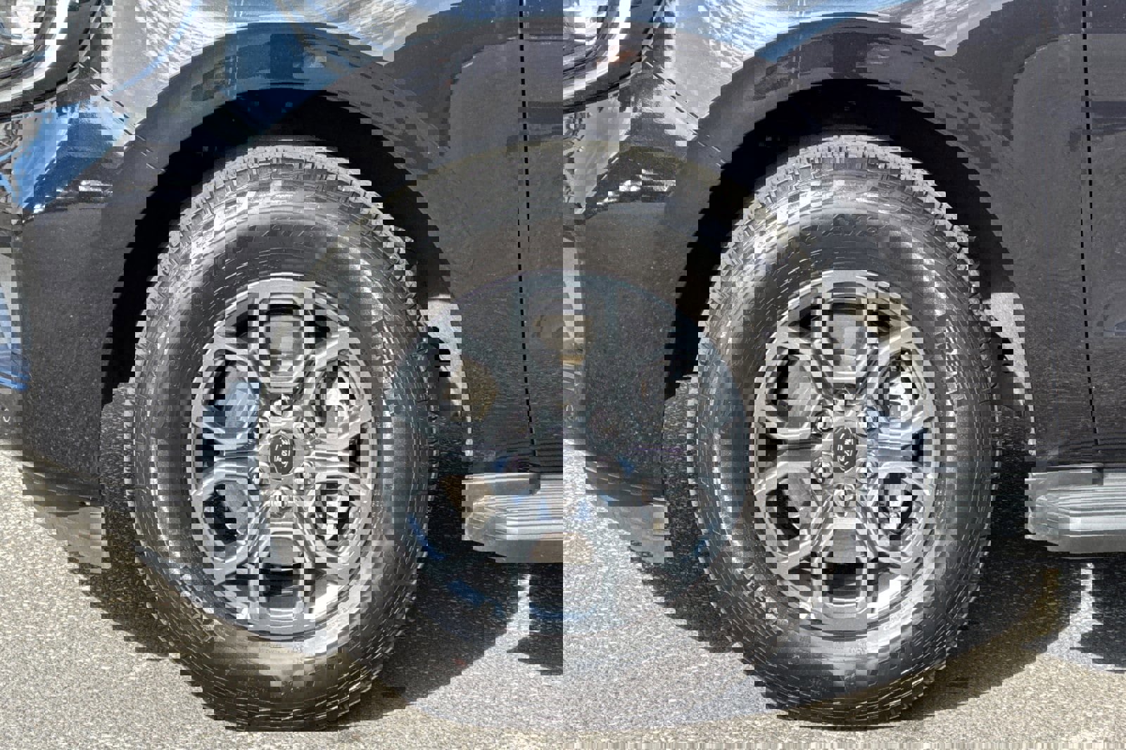 Certified 2025 Ford Expedition Active image 28