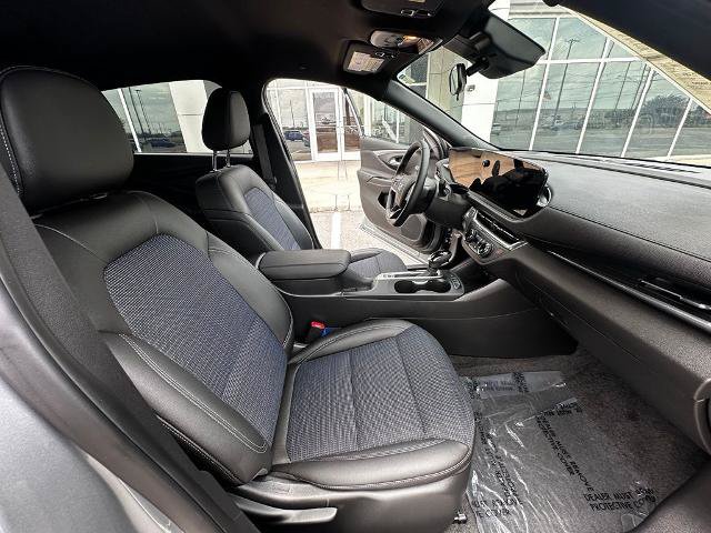 Used 2025 Buick Envista Preferred w/ Convenience I Package FWD image 21