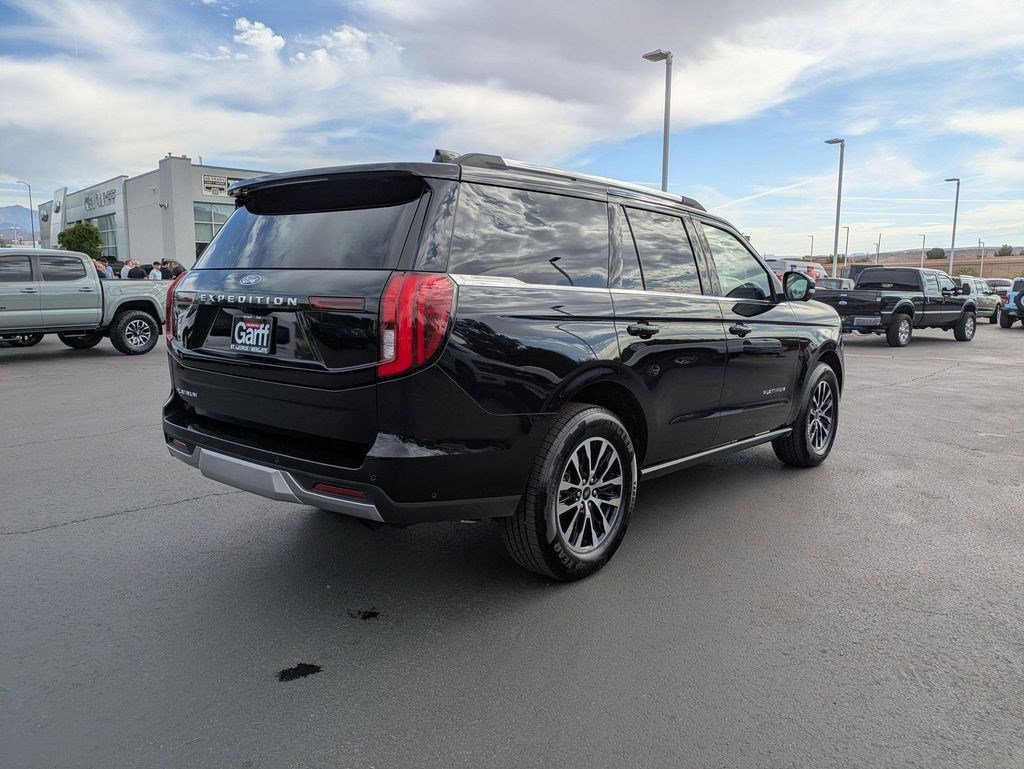Certified 2025 Ford Expedition Platinum AWD/4WD image 4