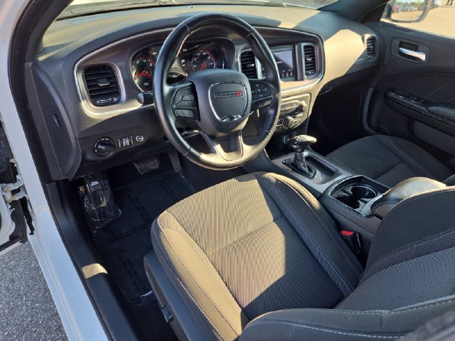 Used 2019 Dodge Charger SXT w/ Blacktop Package RWD image 11