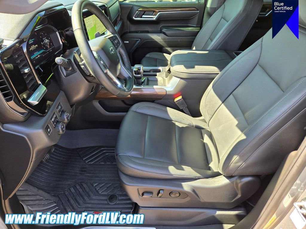 Used 2025 Chevrolet Silverado 1500 LT Trail Boss w/ Convenience Package II AWD/4WD image 9